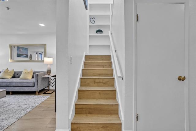 20340 Forest Ave, Castro Valley CA: https://media.crmls.org/mediaz/fd76c94f-30af-461e-a16a-45fa808d6099.jpg