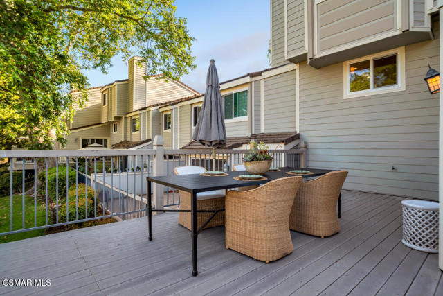 1228 S Westlake Boulevard, Westlake Village CA: https://media.crmls.org/mediaz/fd770026-1392-4f3b-b90c-0a0dad441b79.jpg