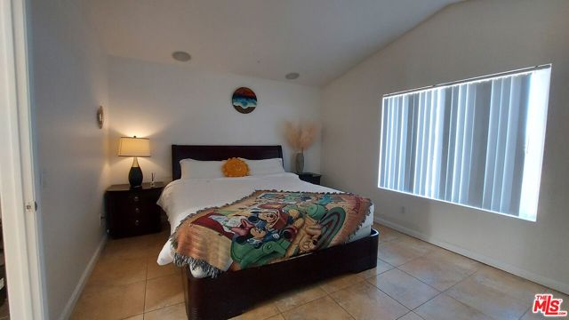 14692 Acacia Street, Westminster CA: https://media.crmls.org/mediaz/fd77472c-5a32-47ab-a807-9adb9323e1a9.jpg