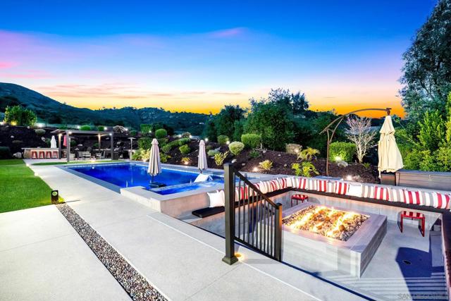 21992 Wilgen Rd, Escondido CA: https://media.crmls.org/mediaz/fd77c2d2-5835-4f16-a8e9-db94c069acbc.jpg