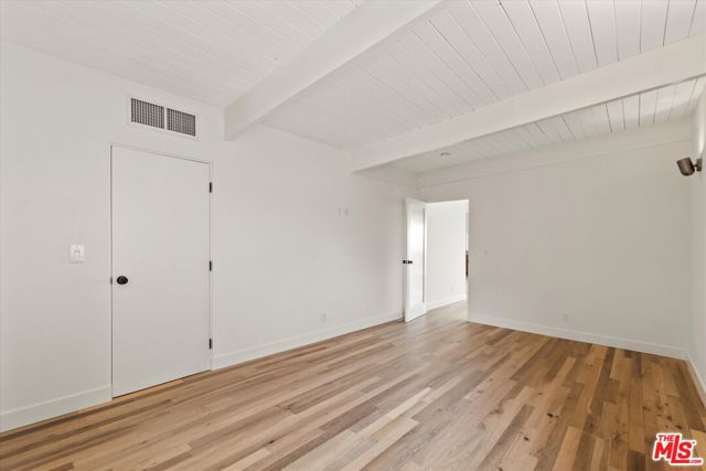 4950 Marmol Drive, Woodland Hills CA: https://media.crmls.org/mediaz/fd77d358-a0cc-4e98-bc6c-1c204b1be39d.jpg