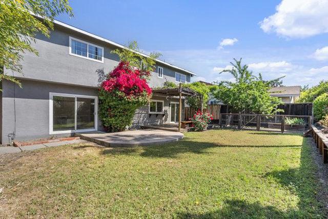 1272 Glacier Drive, Milpitas CA: https://media.crmls.org/mediaz/fd7803de-9bf8-4e7e-b293-a405d20d012d.jpg