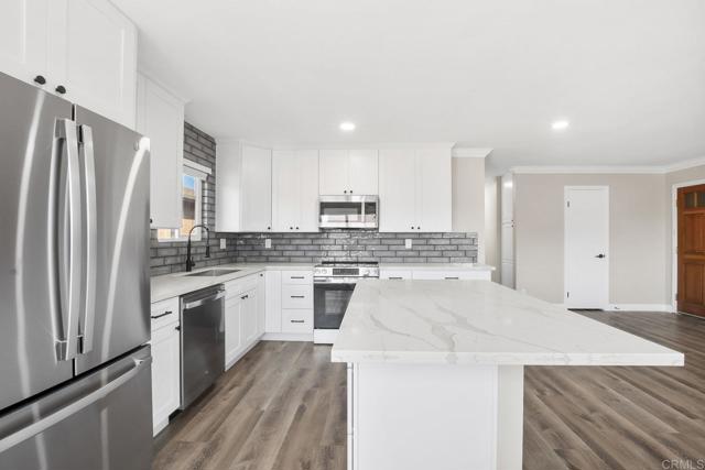 Detail Gallery Image 6 of 23 For 390 N 1st St #18,  El Cajon,  CA 92021 - 3 Beds | 2 Baths