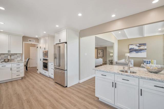 828 Hawthorne Way, Millbrae CA: https://media.crmls.org/mediaz/fd7911a2-4261-404a-aa5d-e4e4fab1459f.jpg