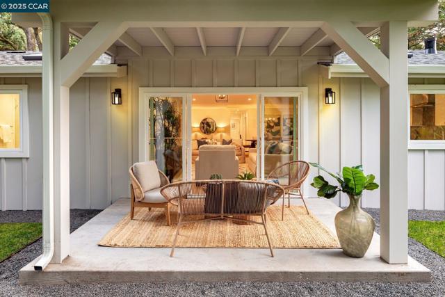 706 St Marys Road, Lafayette CA: https://media.crmls.org/mediaz/fd797846-e280-4f88-befe-76a64e96e3ef.jpg