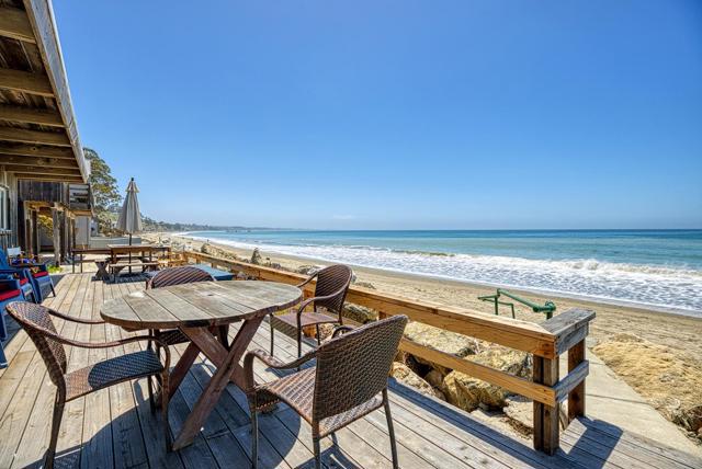 16 Potbelly Beach Road, Aptos CA: https://media.crmls.org/mediaz/fd797e52-1429-44e7-b3c1-9a660f2c7c5f.jpg
