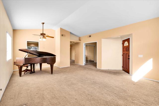 36429 Las Begonias, Cathedral City CA: https://media.crmls.org/mediaz/fd79c72a-503d-4b8c-b426-cd4fcada60e9.jpg
