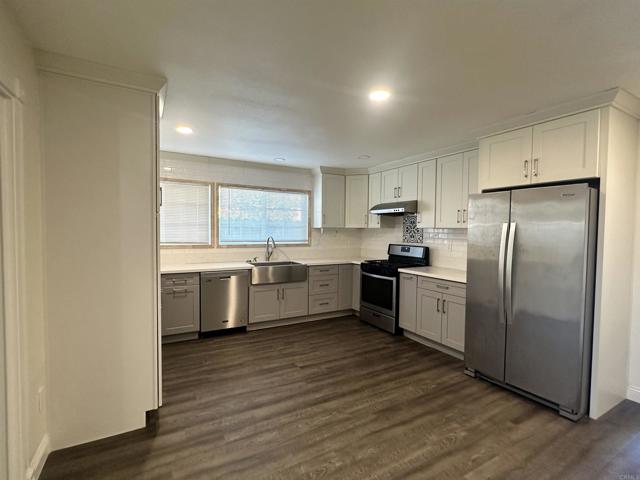 10762 Fenwick Road, San Diego CA: https://media.crmls.org/mediaz/fd7c4574-3f91-4c23-aaeb-b022aebb126c.jpg