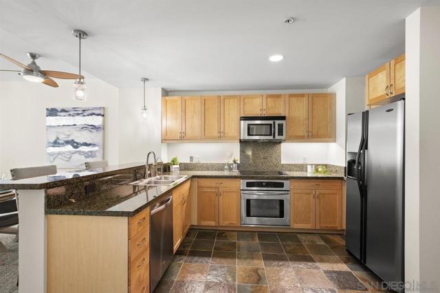Image 15 of 45 For 1150 J St  421