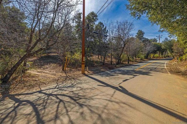 0 Frisius Dr, Julian CA: https://media.crmls.org/mediaz/fd7cfd4e-fa91-443e-96db-7a99d631a5e2.jpg