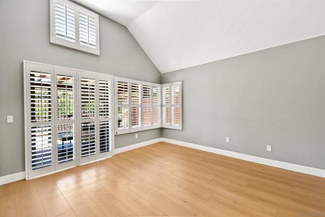 13957 Royal Melbourne Sq, San Diego CA: https://media.crmls.org/mediaz/fd7d37db-1746-465a-8d5c-9a787cf632ee.jpg