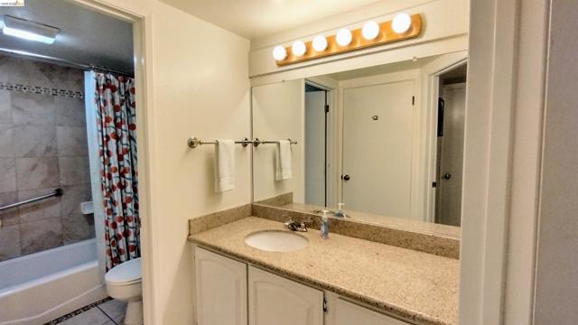 3535 Lake Tahoe Blvd, South Lake Tahoe CA: https://media.crmls.org/mediaz/fd7d76fb-4673-47ea-8dd1-57cde2591464.jpg