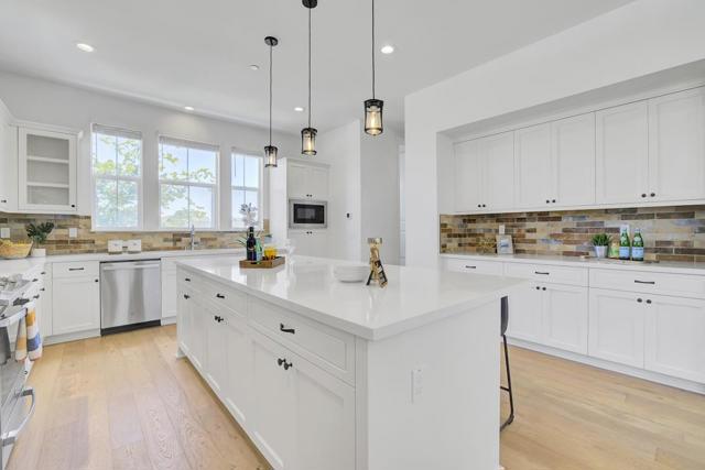 37356 Suncrest Street, Newark CA: https://media.crmls.org/mediaz/fd7d87a8-ace3-4779-9251-b5da4942745e.jpg