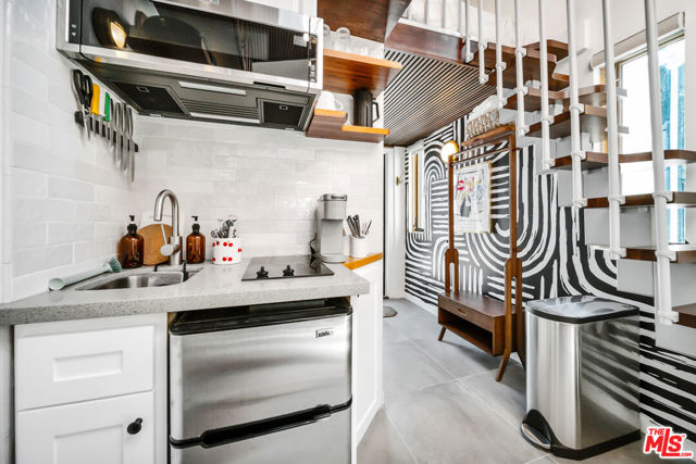 1940 N Avenue 51, Los Angeles CA: https://media.crmls.org/mediaz/fd7da879-9250-46a3-868b-f212e4b6bca8.jpg