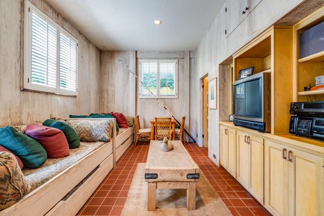 749 Las Olas Drive, Aptos CA: https://media.crmls.org/mediaz/fd7df43e-da93-42f8-8b4e-3d02e68e477e.jpg
