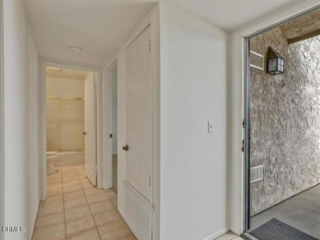 612 Island View Circle, Port Hueneme CA: https://media.crmls.org/mediaz/fd7df6a2-ae80-4079-b3fc-59db115374e6.jpg