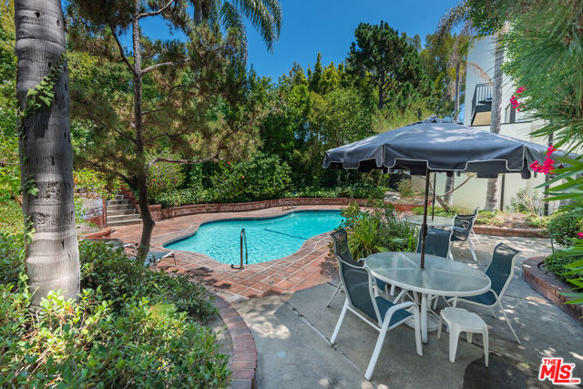 1340 S Beverly Glen Boulevard, Los Angeles CA: https://media.crmls.org/mediaz/fd7ea86a-1219-42a8-8dee-2a9b2e957f86.jpg