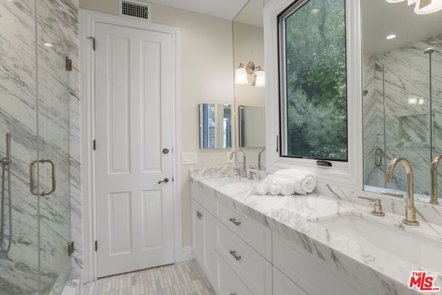 15515 Collina Strada, Los Angeles CA: https://media.crmls.org/mediaz/fd7f3f4c-daa8-45c2-bb9a-ff6e2b8374b1.jpg