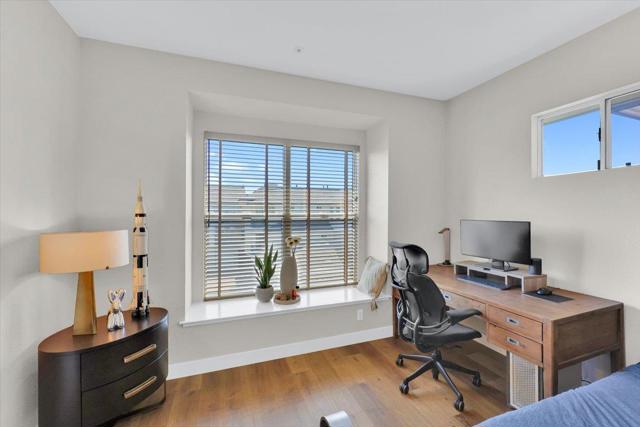 401 Baltic Circle,  CA: https://media.crmls.org/mediaz/fd7faf01-f94f-445e-bf42-982100b369db.jpg