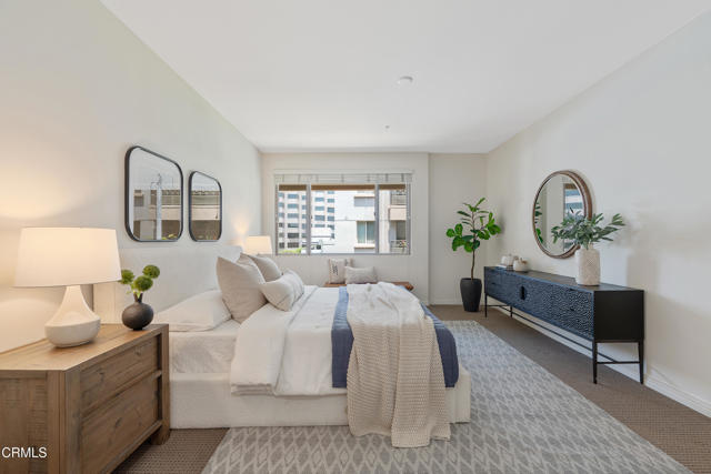931 E Walnut Street, Pasadena CA: https://media.crmls.org/mediaz/fd7ff1a7-04c5-4820-926b-c6de3cd0a858.jpg