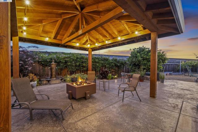 5706 Willkie Pl, Fremont CA: https://media.crmls.org/mediaz/fd7ffec0-c063-4521-b41f-b93e90b06243.jpg