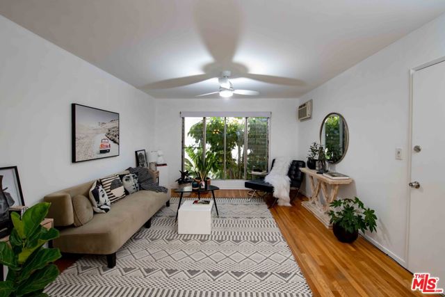 Image 2 for 6400 Primrose Ave #4, Los Angeles, CA 90068