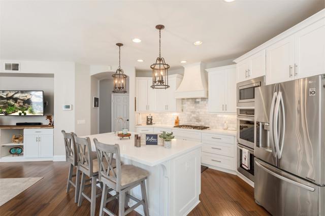 Image 5 of 41 For 45948 Via La Colorada