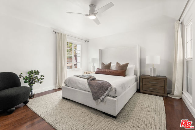 6475 San Marco Circle, Los Angeles CA: https://media.crmls.org/mediaz/fd81d97c-a4ac-4557-97e2-e43429f0c8b8.jpg