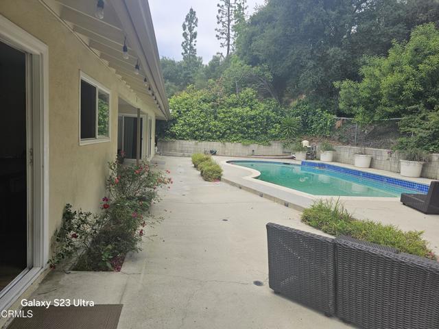 5222 Haskell Street, La Canada Flintridge CA: https://media.crmls.org/mediaz/fd830103-b7db-4500-a961-e17fc20e5c1c.jpg