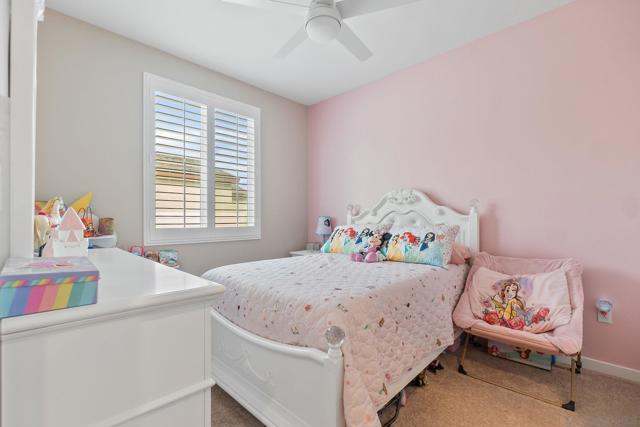 15219 Laguna Ave, Lake Elsinore CA: https://media.crmls.org/mediaz/fd85e3cf-b04f-40b4-a15c-41264882b57b.jpg