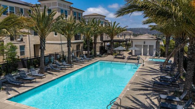1221 Sunrise View, San Marcos CA: https://media.crmls.org/mediaz/fd8624b7-21e3-4221-9b59-4f592a41a0b8.jpg