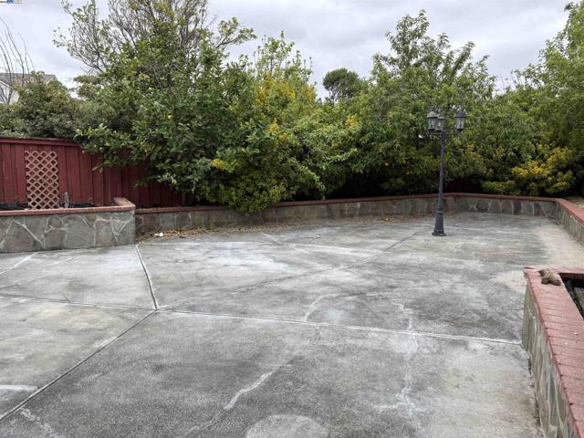 24909 Avocado Ct, Hayward CA: https://media.crmls.org/mediaz/fd8628b5-a46c-4a14-aada-720bf8b1a26e.jpg