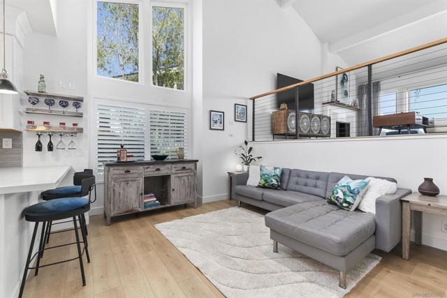 2071 Caminito Circulo Norte, La Jolla CA: https://media.crmls.org/mediaz/fd86bca3-fd75-489d-9f7a-9cc423752404.jpg