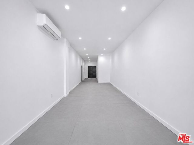 14426 Friar Street photo 8