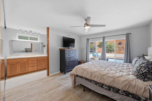 Detail Gallery Image 5 of 50 For 12627 Benavente Way, San Diego,  CA 92129 - 3 Beds | 2 Baths