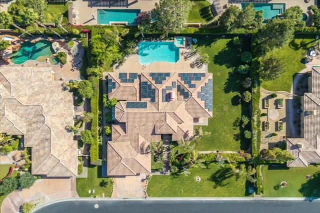 14 Collegiate Circle, Rancho Mirage CA: https://media.crmls.org/mediaz/fd8791e5-df18-4a61-90e0-a2b56b99c9f1.jpg