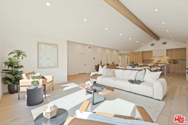 13949 Cumpston Street, Sherman Oaks CA: https://media.crmls.org/mediaz/fd879e5a-adf8-4200-8416-04467979b86a.jpg