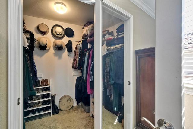 4031 Aidan Cir, Carlsbad CA: https://media.crmls.org/mediaz/fd87ea21-909c-4ae0-be2d-1253aa021244.jpg