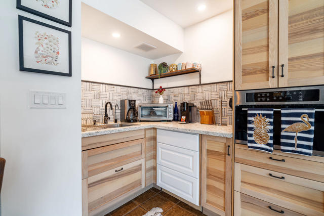 689 E Camino Parocela, Palm Springs CA: https://media.crmls.org/mediaz/fd880fed-8b96-4d26-ac70-388aa6b8f031.jpg