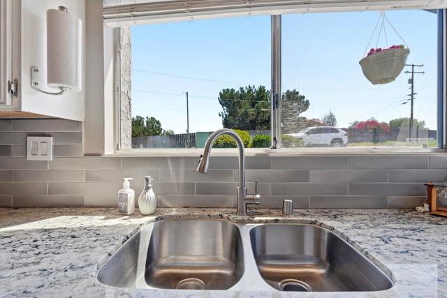 Detail Gallery Image 14 of 34 For 1106 Corral, Escondido,  CA 92026 - 2 Beds | 2 Baths