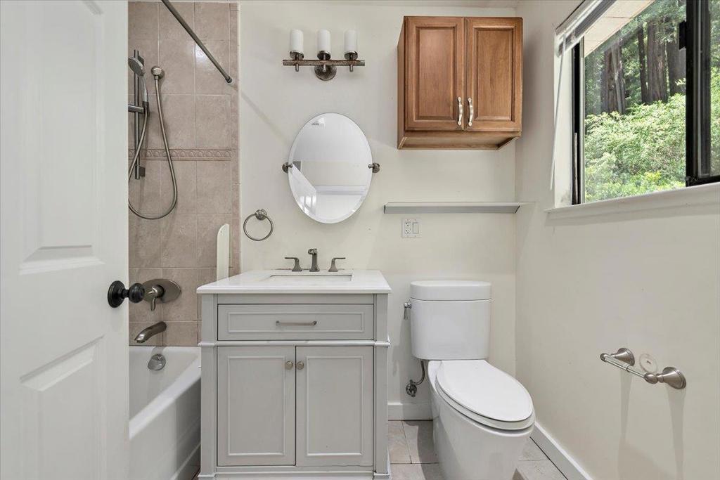 https://media.crmls.org/mediaz/fd88cde3-4ce8-4859-8528-12062fbe1eef.jpg?preset=X-Large