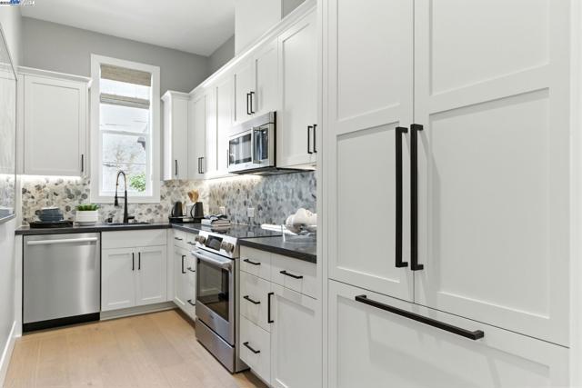 1691 S Wren Street, Dublin CA: https://media.crmls.org/mediaz/fd895e1e-b265-4100-a0d3-4dc79319fdd4.jpg