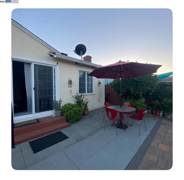 1112 Adason Dr, San Leandro CA: https://media.crmls.org/mediaz/fd897a5a-3bbe-4ae3-96fe-4f5c1ef7ba50.jpg