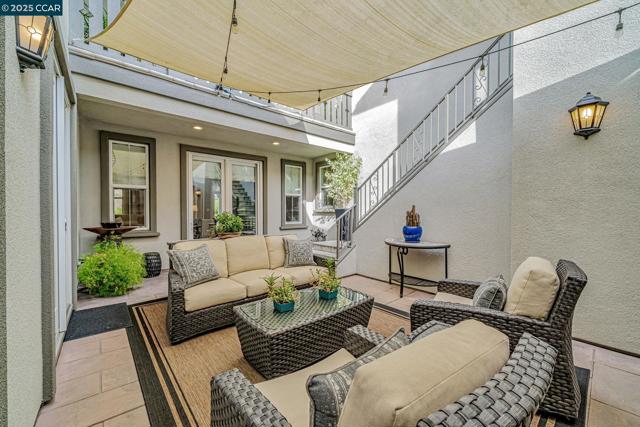120 Tamarind Ln, Danville CA: https://media.crmls.org/mediaz/fd89b2fb-791d-4435-a842-5284fa5170d1.jpg