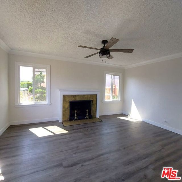 3831 W 60th Street, Los Angeles CA: https://media.crmls.org/mediaz/fd89fc7c-270a-46b1-bad8-d31b0c5a3543.jpg