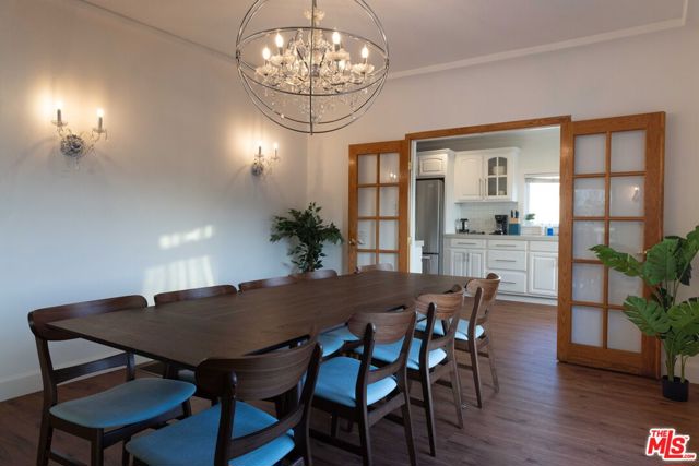 4925 W 20th Street, Los Angeles CA: https://media.crmls.org/mediaz/fd8a033a-977b-400a-b2e7-2ef94ccea733.jpg