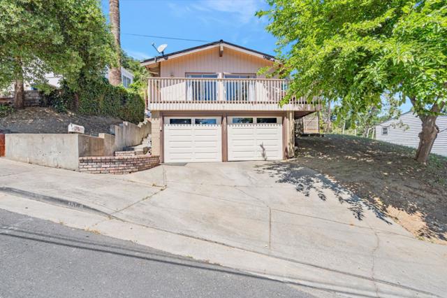 3504 SUNRISE Court, Martinez CA: https://media.crmls.org/mediaz/fd8a9811-08ca-4815-b0d8-213a1c14898a.jpg