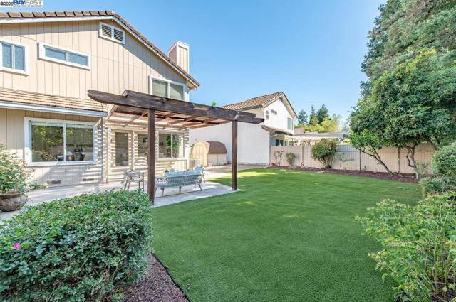 847 Dana Cir, Livermore CA: https://media.crmls.org/mediaz/fd8ab2c7-c11d-46ca-8a0e-a2a4ba92684f.jpg