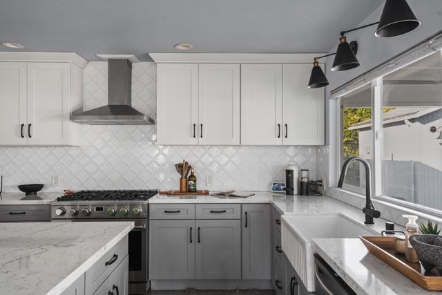 6625 Casselberry Way, San Diego CA: https://media.crmls.org/mediaz/fd8acb98-4e1d-4cf7-aac2-2673183faaf3.jpg