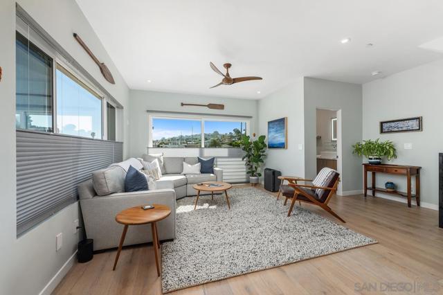 3144 Emerson St, San Diego CA: https://media.crmls.org/mediaz/fd8ada26-20ba-4b1e-a11e-1746bf5dfc40.jpg